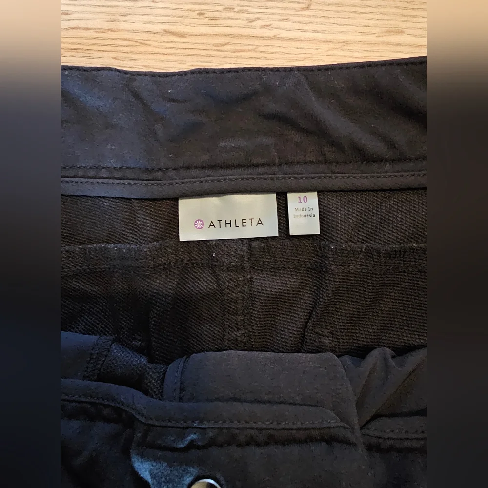 Athleta Women's Black Straight Leg Pants, Size 10